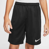 Short de foot Nike Dri-FIT Park III enfant noir, réf. BV6865-010, porté de face